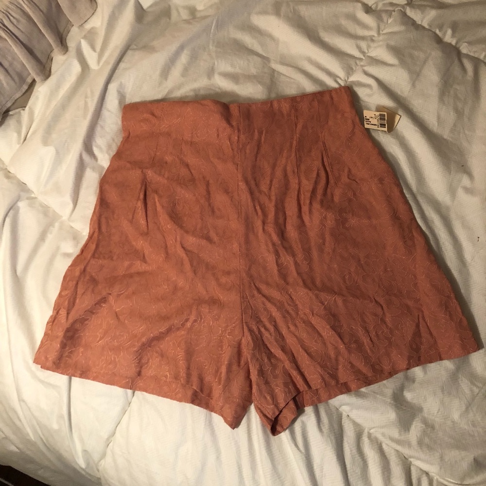 Vintage high waist patterned shorts
